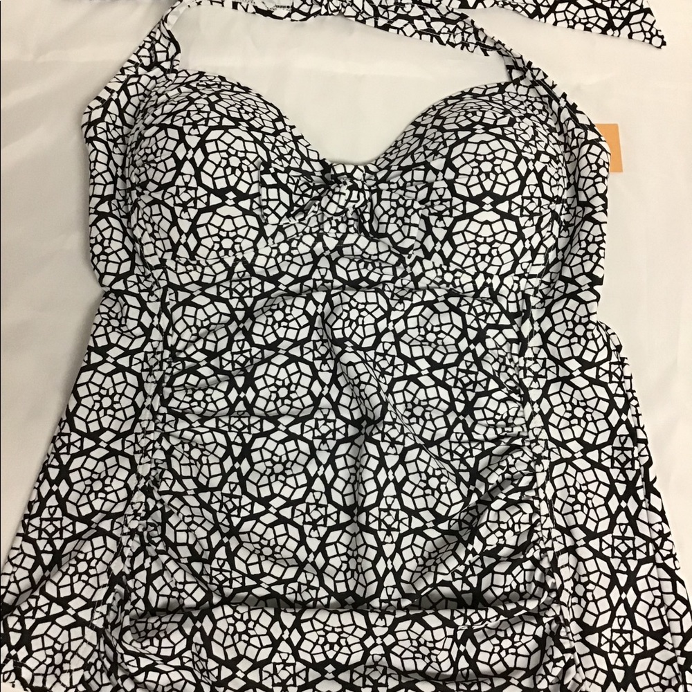 Swimsuit top - Picture 2 of 3